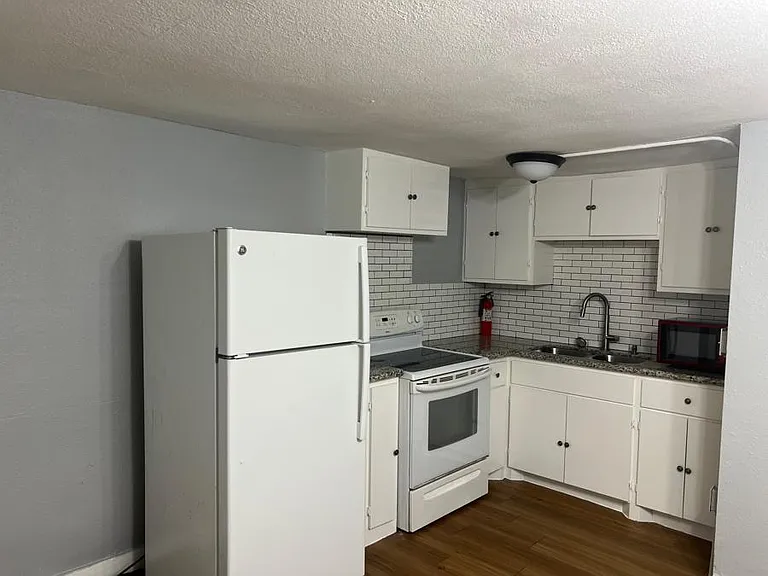 5103 Bell St #2 — Photo 5