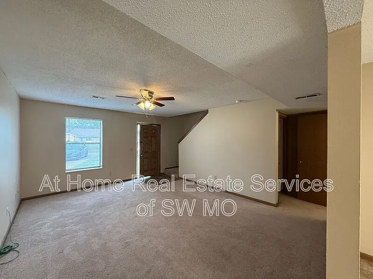 3374B S Moreland Ct — Photo 4