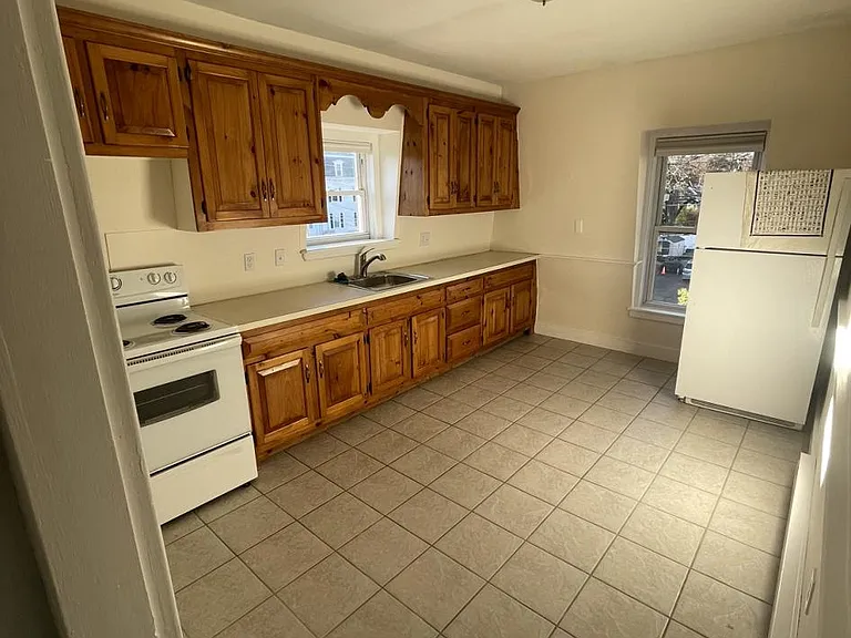 12 Phillips St #3 — Photo 5