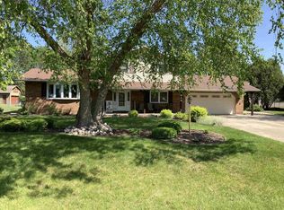 809 E Azalea Ter, Beloit, WI 53511