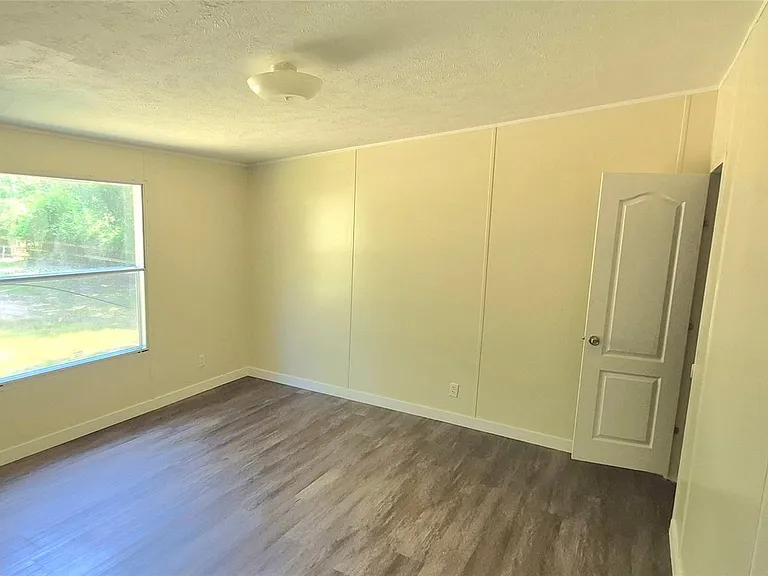 24321 Cherry Hill Dr — Photo 11