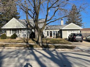 5020 65th St, Kenosha, WI 53142