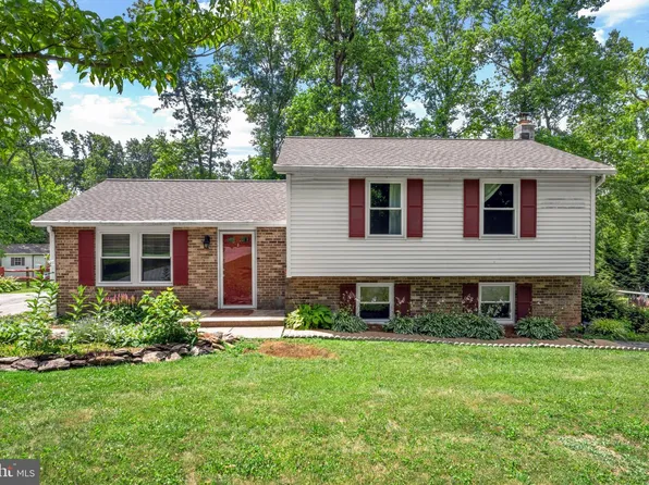 5618 Nancy Lou Ln, Stewartstown, PA 17363