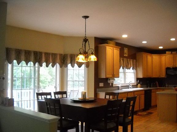 2nd image of 22 Dutch Hill Dr