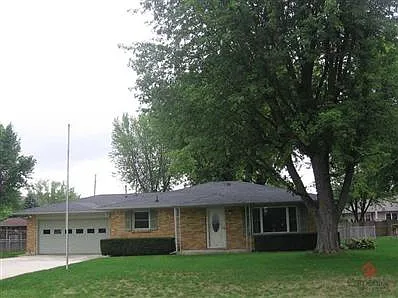 610 Fall Creek Dr photo 1