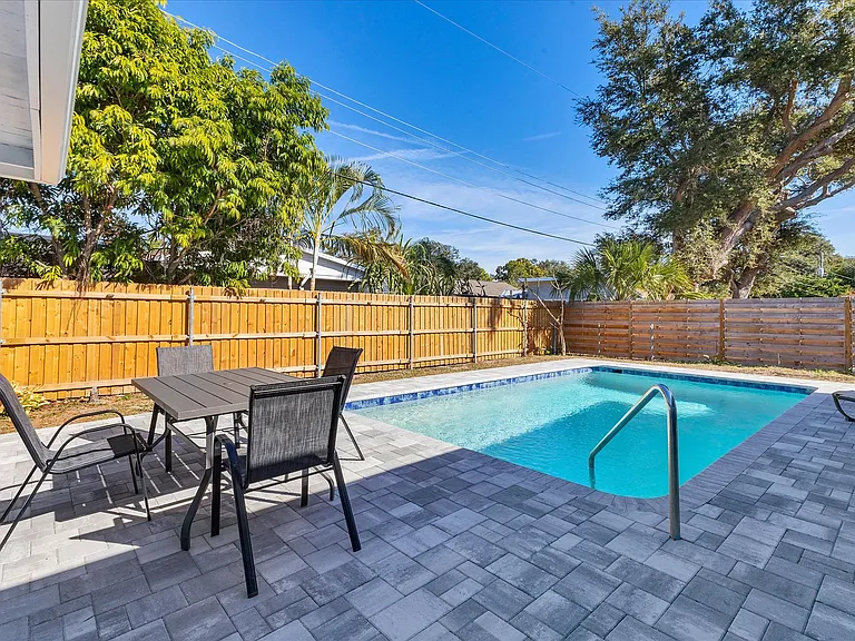 2667 Cheryle Ln — Photo 32