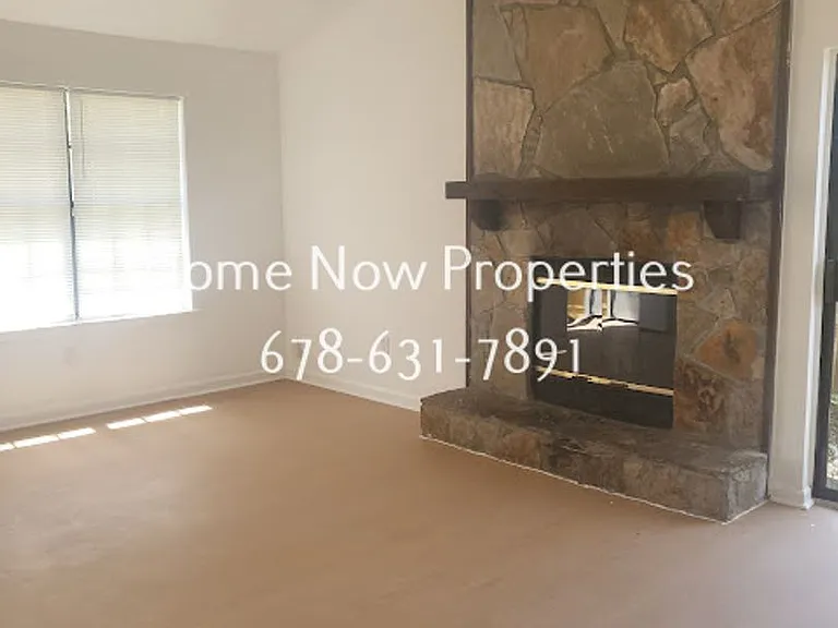 6059 Creekford Dr — Photo 3