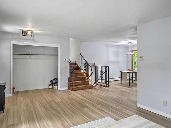5th image of 1925 Elka Ln