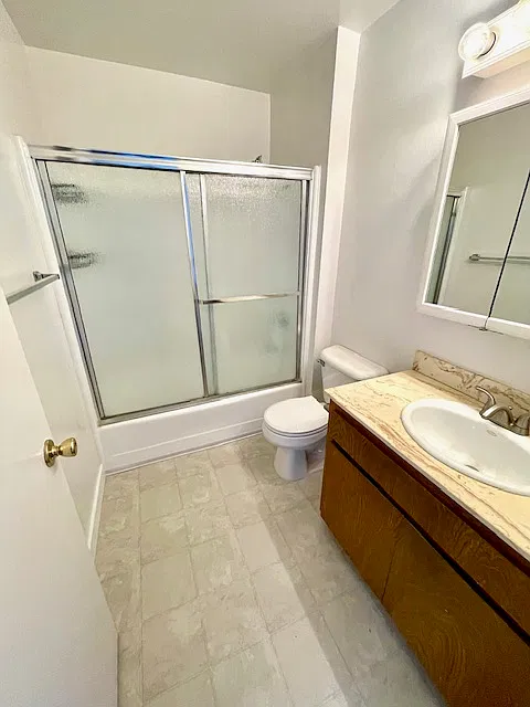 2 bed, 1.5 bath, 1000 sqft, $3,250 — Photo 2