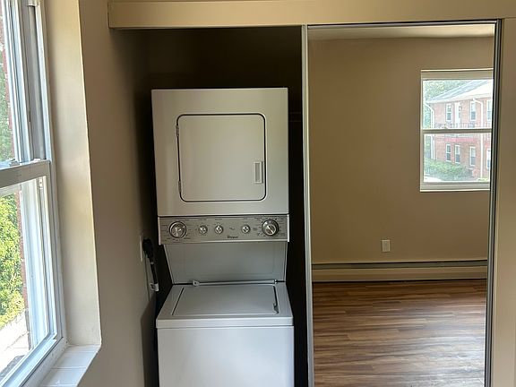 In-Unit W/D