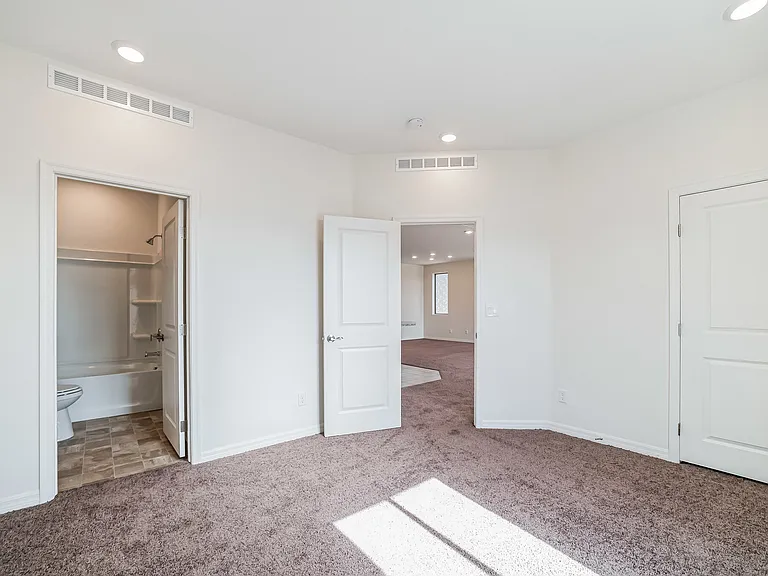 8350 Monroe Bay St — Photo 13
