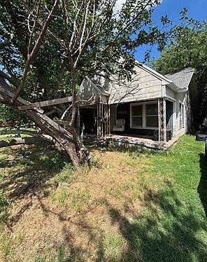 1st image of 2213 Taylor St