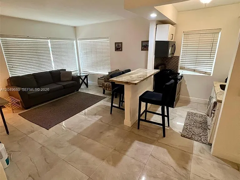 818 Pennsylvania Ave #1 — Photo 15
