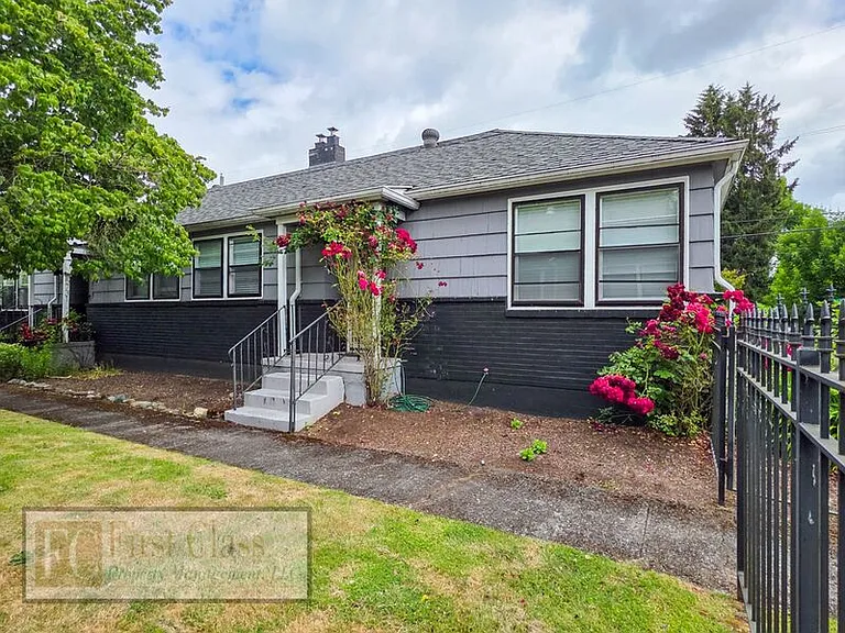 5735 N Montana Ave — Photo 1
