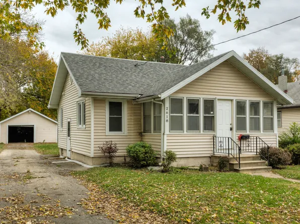 2618 E Grand Ave, Des Moines, IA 50317