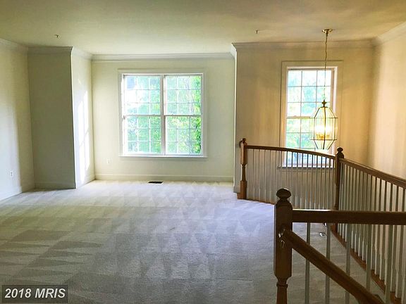 5th image of 1221 Maple Grove Ln