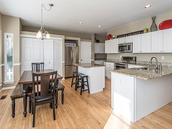3rd image of 1006 Brownell Ave