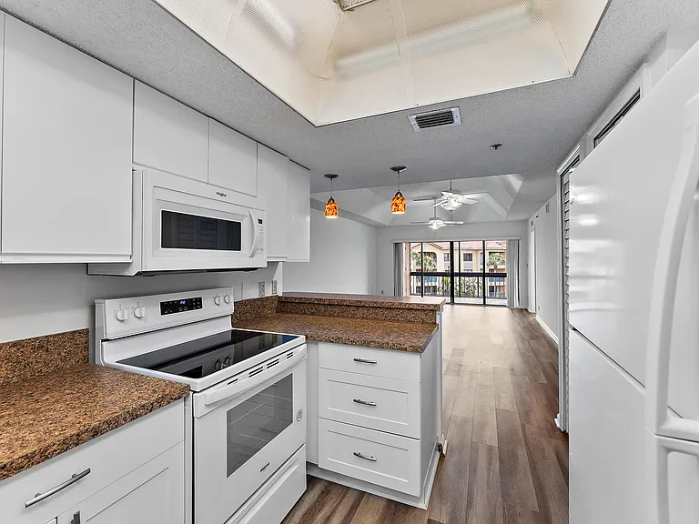 700 Uno Lago Dr #404 — Photo 54