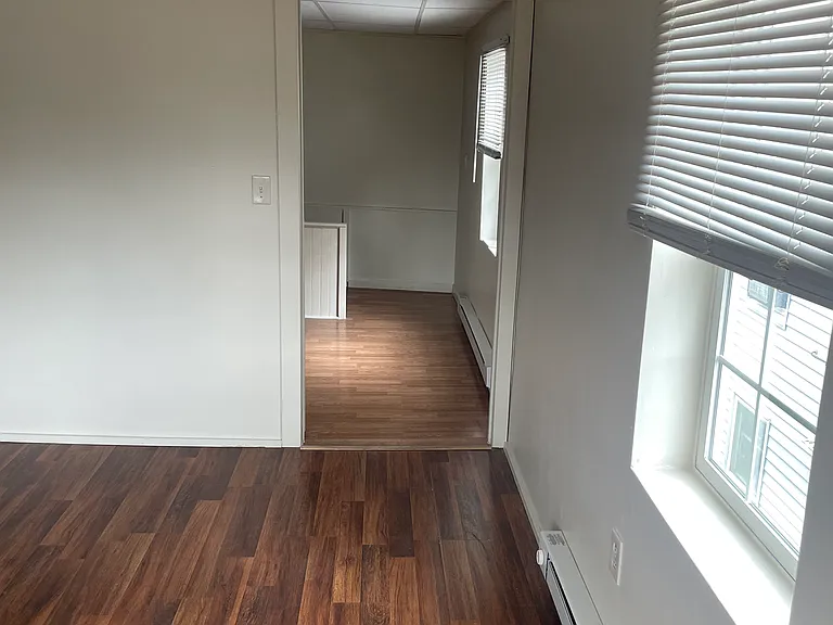 498 W Main St — Photo 25