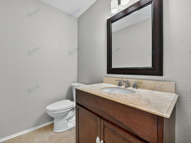 4900 Ledgestone Dr — Photo 23