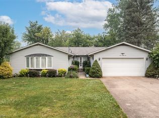 1281 Spruce Tree Ln, Amherst, OH 44001