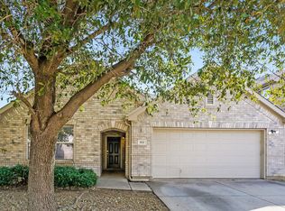 821 Bee Creek Ln, Fort Worth, TX 76120