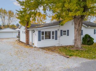 527 E Hall St, Greentown, IN
