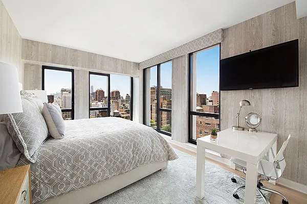 Rented by Compass | media 33