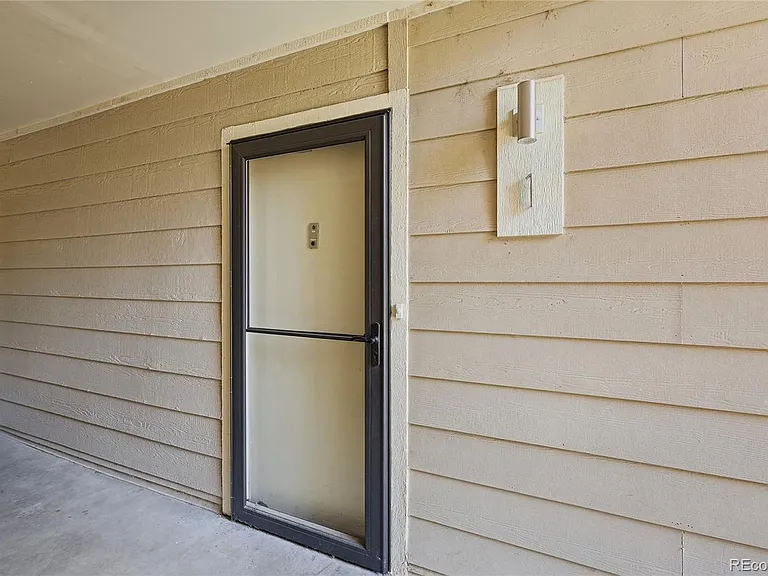 4869 S Dudley St — Photo 2