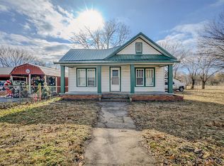 402 E Main St, Wilburton, OK 74578