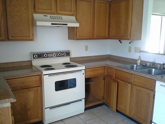 5th image of 2202 Jamie Dr