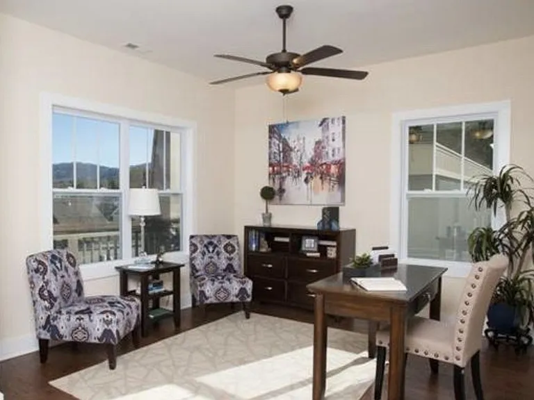 14 Loftin St — Photo 3