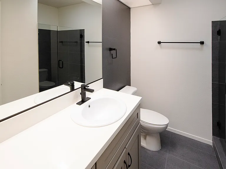 The Azul Apartments — Photo 4
