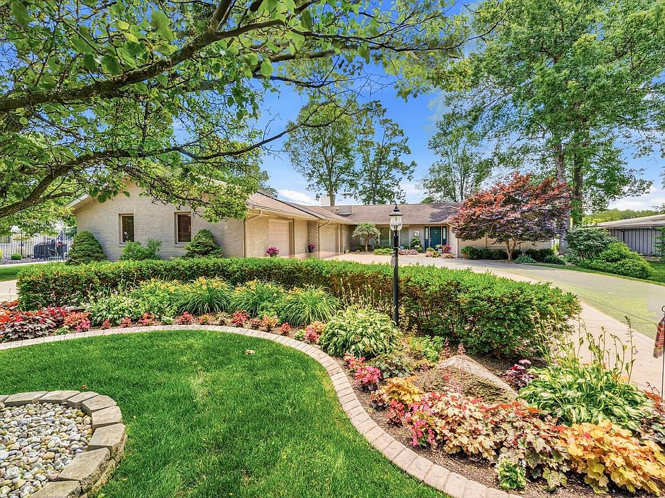 1st image of 1111 Greenleaf Blvd