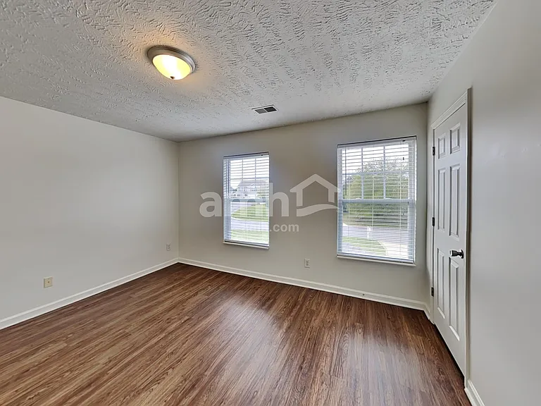 604 Blossom Hill Dr — Photo 12