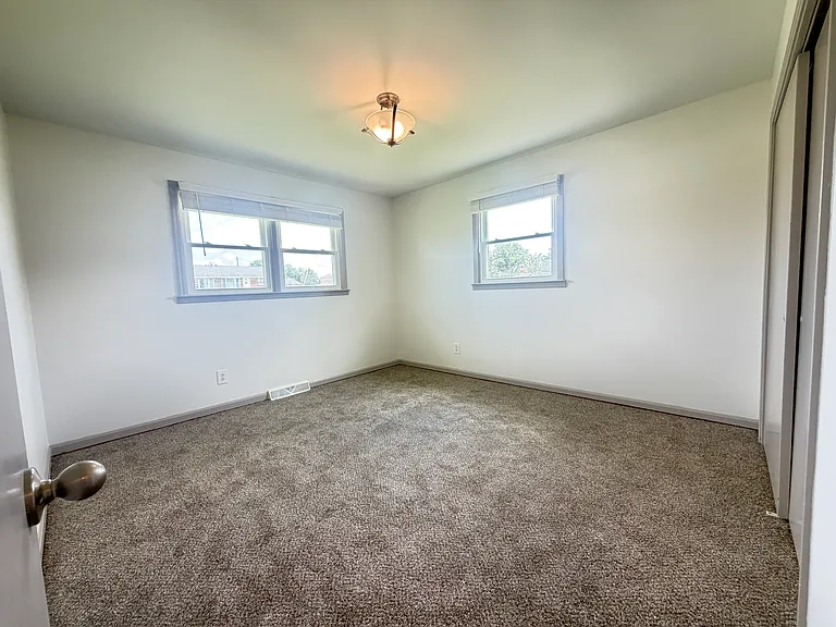 112-10 Theron Dr #A — Photo 3