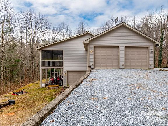 5th image of 1468 Mount Olivet Rd