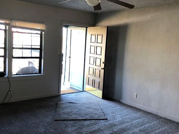 5th image of 1086 Pine St