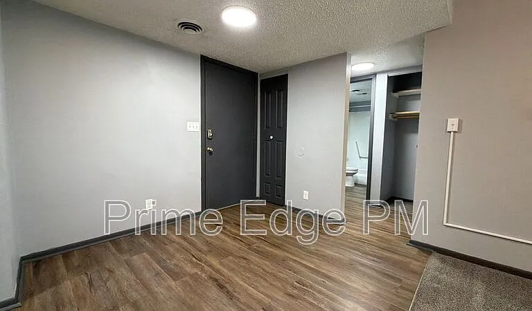 2343 B St #9 — Photo 11