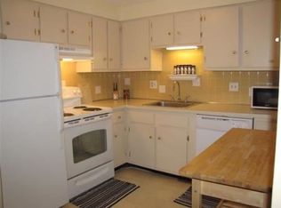 8 Williamsburg Ct, Shrewsbury, MA 01545