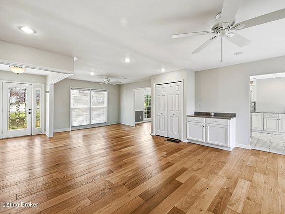 2nd image of 4702 Longborough Ct