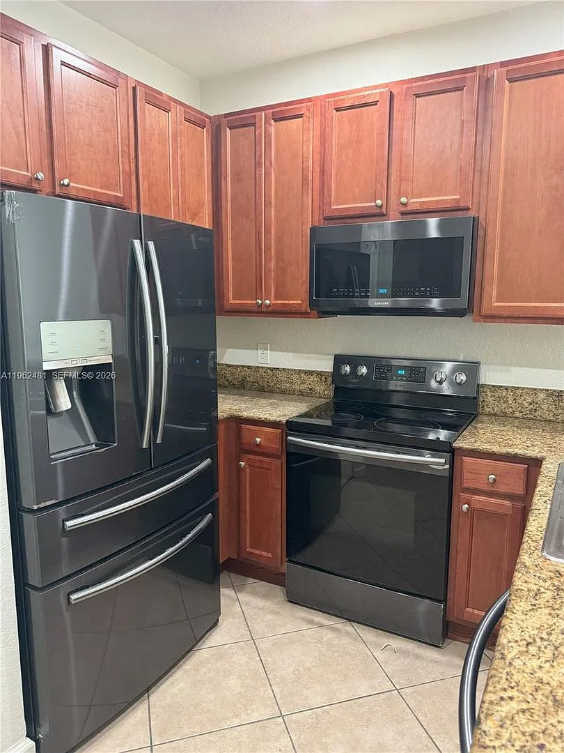 1048 NE 30th Avenue 1048, Homestead, FL 33033 — Photo 2