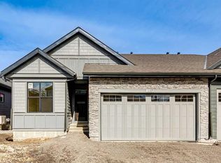 640 S Shawnee Ter SW, Calgary, AB T2Y0T5