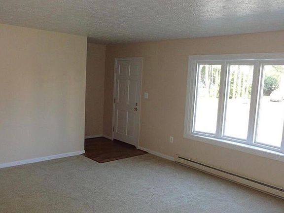 3rd image of 314 Carroll Dr