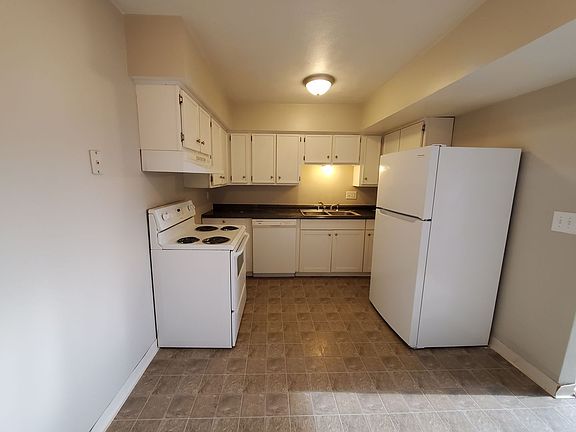 4th image of 4421 53rd St APT 2