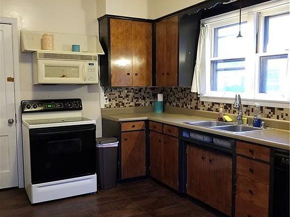 2nd image of 117 Palmer St