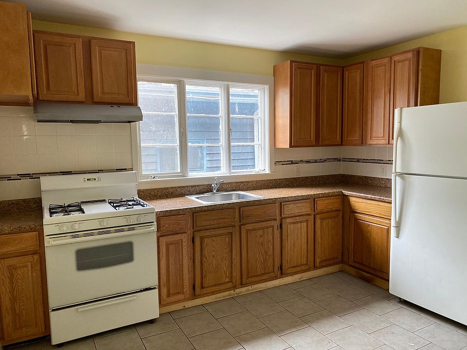 1st image of 208 Markland Ave