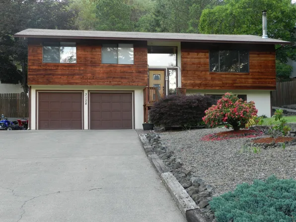 3128 Monterey Dr, Roseburg, OR 97470