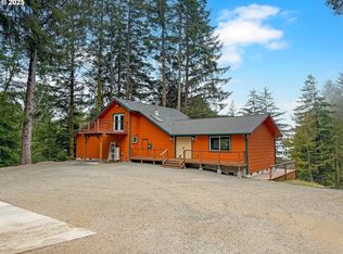 20313 Whaleshead Rd, Brookings, OR 97415