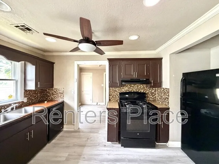 1815 N Boston Pl — Photo 7